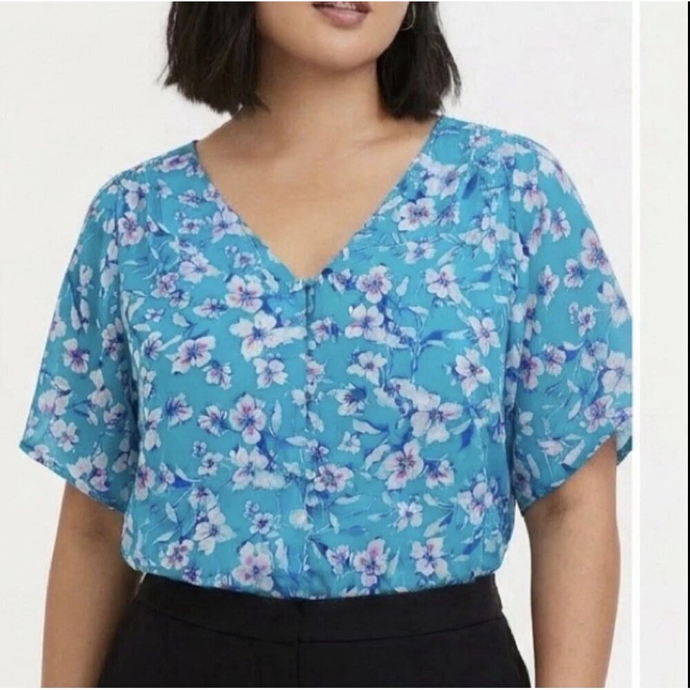 NEW Torrid Floral Button-Front Blouse Chiffon Top Blue Plus Size 6X